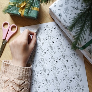 Autocollants en papier d’emballage de verdure blanche recyclée, ensemble de papier d’emballage de Noël écologique, étiquettes d’emballage cadeau sans plastique