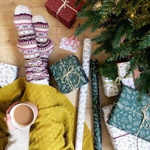Set di carta da regalo natalizia riciclabile MISTA Christmas Greenery