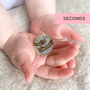 SECONDS / A Hug For Daddy Enamel Lapel Pin Badge