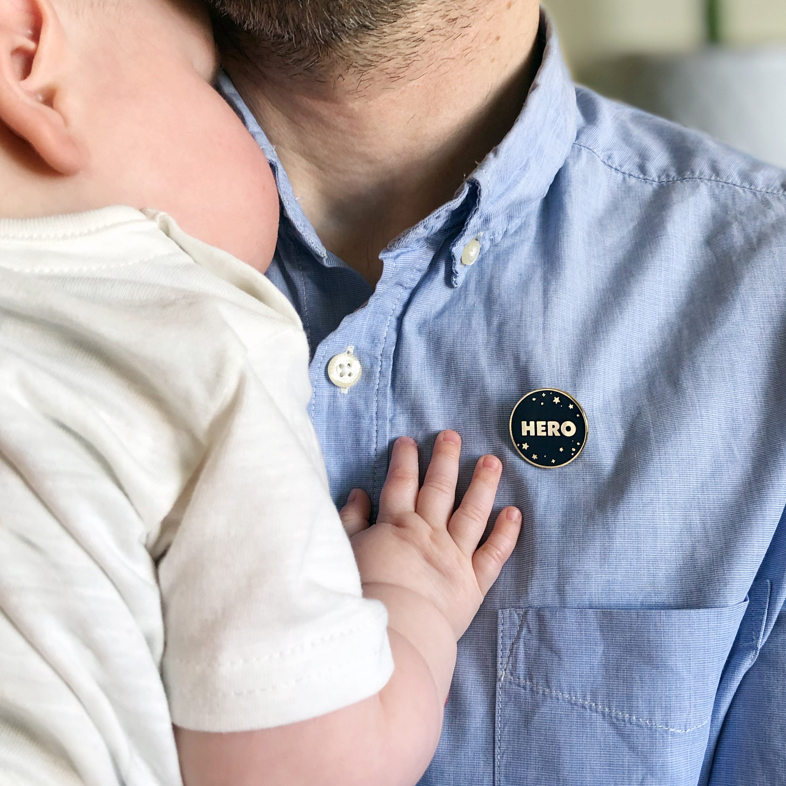Badge en émail avec épingle, héros papa, cadeau d'anniversaire pour papa