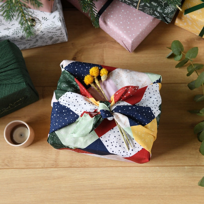 Reusable Traditional Patchwork Fabric Gift Wrap, Furoshiki Cotton Gift Wrapping image 1