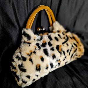 小物 LATE 80s LEOPARD BUM FLAP Classic 1980s Vintage Leopard Faux Fur Handbag * Retro