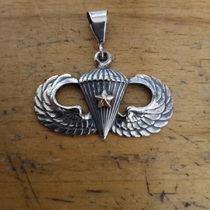 US Army Basic Parachutist Badge Pendant with Bronze Combat Star &quot;Mustard Stain&quot;