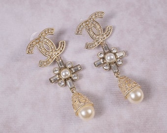 Vintage Chanel CC Logo Earrings With Pearl Details