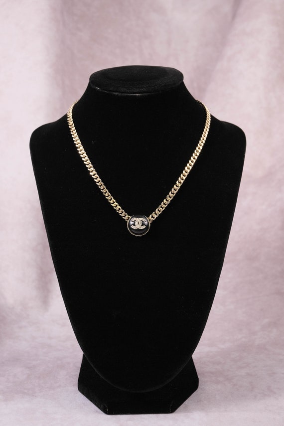 Vintage Chanel Black Round CC Logo Cuban Link Chai