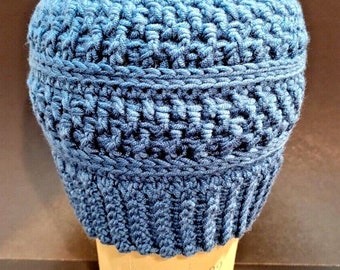 18" PEACOCK Unisex Adult Medium Everyday Beanie Textured Teal Crocheted Hat