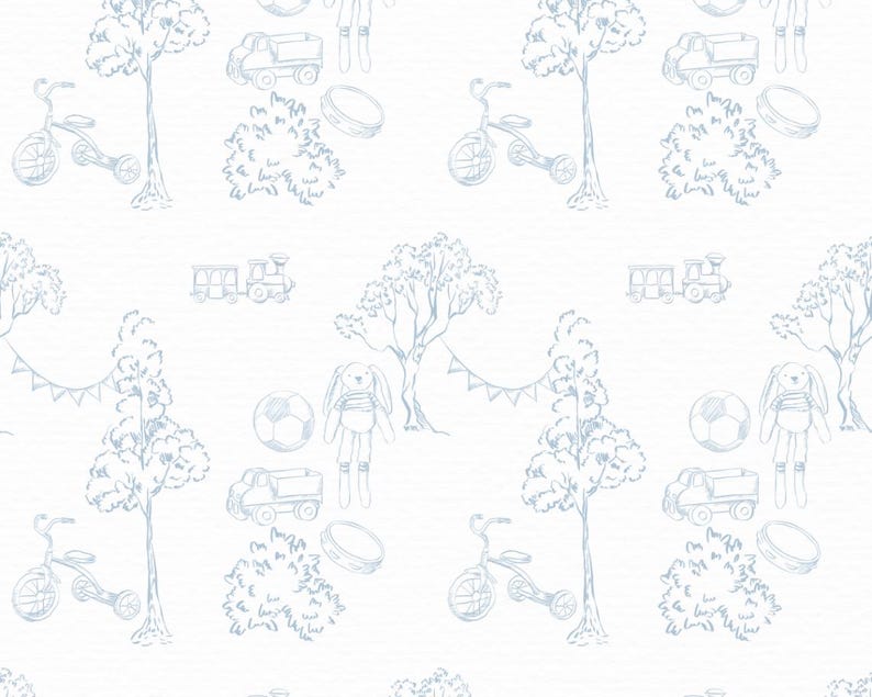 Puede incluir: Patr&oacute;n repetitivo con dibujos en azul claro de juguetes infantiles y elementos exteriores sobre fondo blanco. El dise&ntilde;o incluye un triciclo, un cami&oacute;n, un tren, un bal&oacute;n de f&uacute;tbol, un conejo, &aacute;rboles y una pandereta.