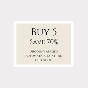 Op de afbeelding: Een beige rechthoek met zwarte tekst die "BUY 5 SAVE 70%" luidt. Onder de tekst staat "DISCOUNT APPLIED AUTOMATICALLY AT THE CHECKOUT!"