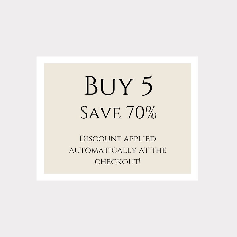 Op de afbeelding: Een beige rechthoek met zwarte tekst die "BUY 5 SAVE 70%" luidt. Onder de tekst staat "DISCOUNT APPLIED AUTOMATICALLY AT THE CHECKOUT!"