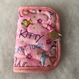 Quilted needle book organizer - MEOW cat-I-tide pink
