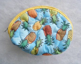 Small Quilted Purse - Pineapples
