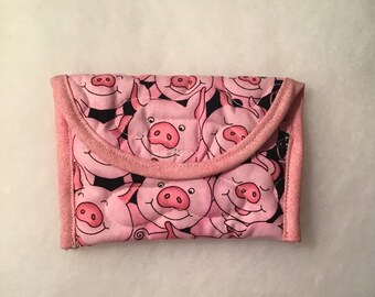 Quilted Card Holder - pink pigs with black background