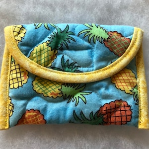 Gesteppter Kartenhalter - Ananas