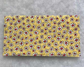 Tiny white daisies on yellow - checkbook cover