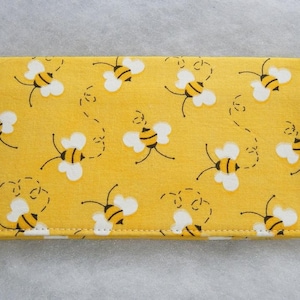 Bumblebees checkbook cover image 1