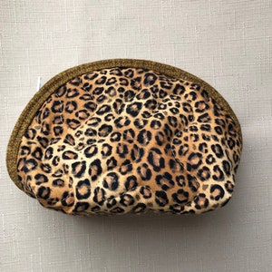 Leopard print - small quilted purse