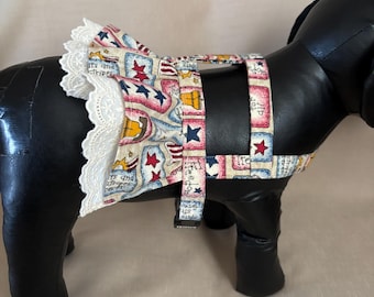 Geschirr für Hunde mit rot weiß blauen Stars and Stripes