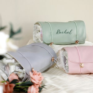 Leder bestickte Make-up-Tasche, Kosmetiktasche mit großer Kapazität, Kulturbeutel mit großer Kapazität, Reiseveranstalter-Taschen, Brautjungfer-Geschenke, Brautparty-Geschenke