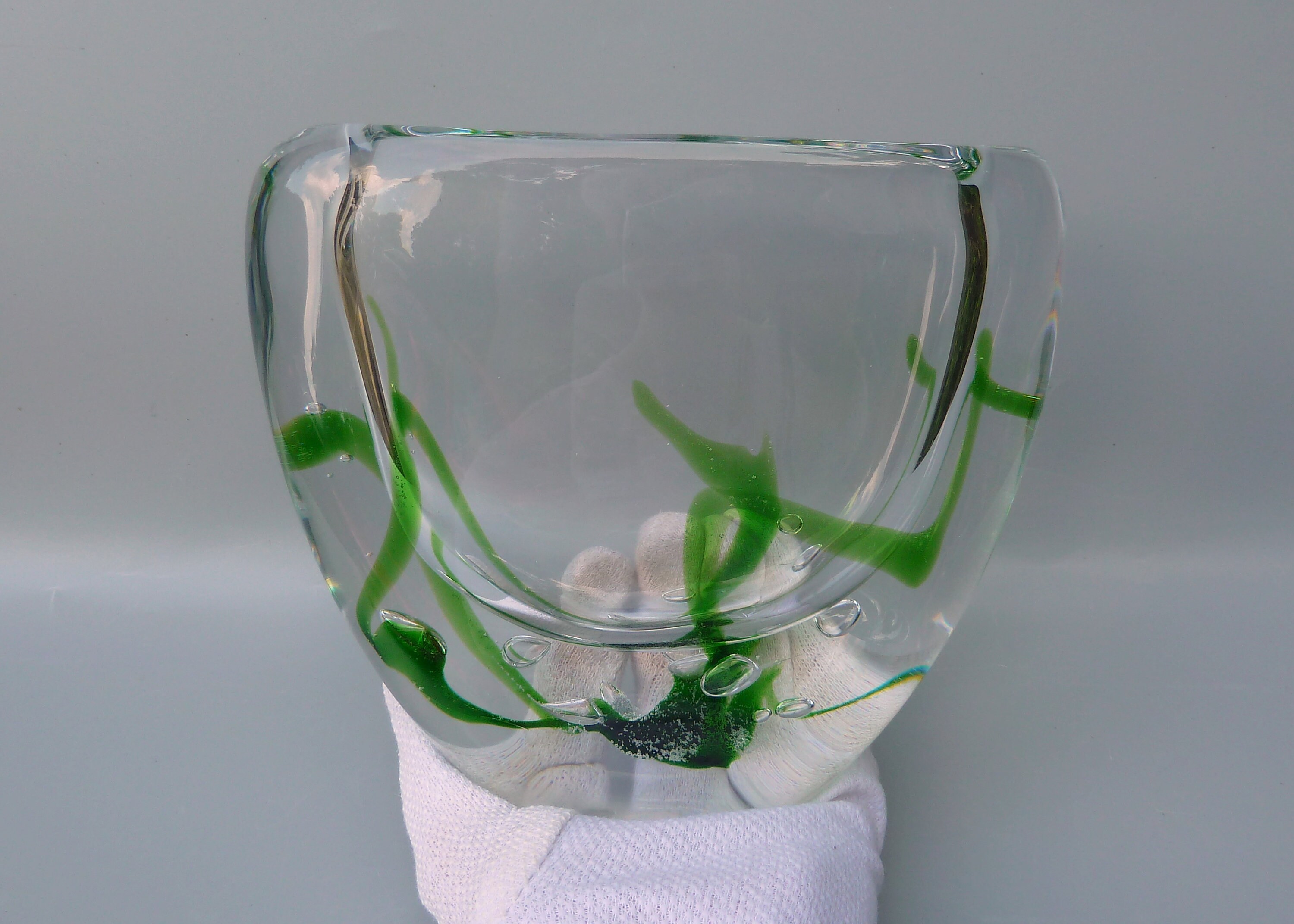 Vintage Vicke Lindstrand Mykene Seaweed Vase, Kosta Boda Glass