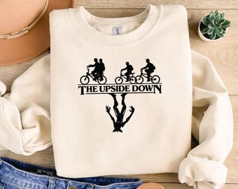 Diseño de silueta de bicicleta invertida PNG de ciencia ficción retro / Gráfico estético oscuro de los 80 / Descarga de camiseta por sublimación / Descarga digital