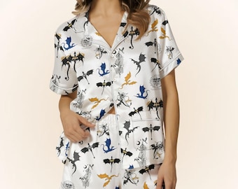 Pijama corto de satén Fourth Wing, ropa de dormir de manga corta de fantasía, bonita ropa de estar a juego, pijama acogedor para amantes de los dragones, regalo para un fan