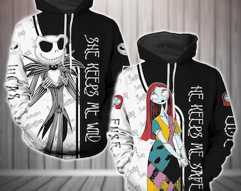Sudadera con capucha personalizada de Disney para pareja: Jack Skellington y Sally. "Ella me mantiene salvaje, él me mantiene a salvo", regalo de San Valentín.