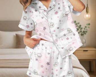 Pijama corto de satén con bonito gato, conjunto de pijama kawaii para ella, adorable pijama de verano de gatito, pijama de satén para mujer, regalo para amantes de los gatos