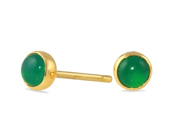 Little green onyx silver stud earrings