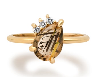Rainbow Lattice Sunstone and Diamond Ring - 14k gold | Size 6 | Aislinn Collection