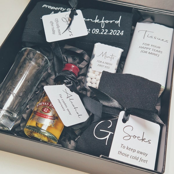 ZEITLOSE Personalisierte Groomsmen Geschenkbox Grooms Geschenk von Braut schwarz und weiß einzigartige Hochzeit Geschenkideen Survival Kit