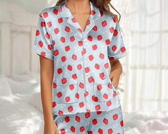 Pijama corto de satén con fresas, bonito pijama de frutas para mujer, conjunto de pijama de satén azul, conjunto de verano para estar en casa, ropa de dormir femenina, regalo para ella