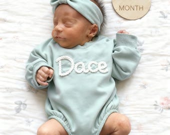Custom Name Baby Romper, Custom Embroidered Baby Sweatshirt Romper, Gender Netural Bubble Romper, Knitted Toddler Outfit, Baby Shower Gift