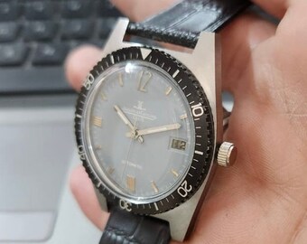 vintage Swiss Made Jaeger Lecoultre Club montre-bracelet pour homme avec date automatique A26