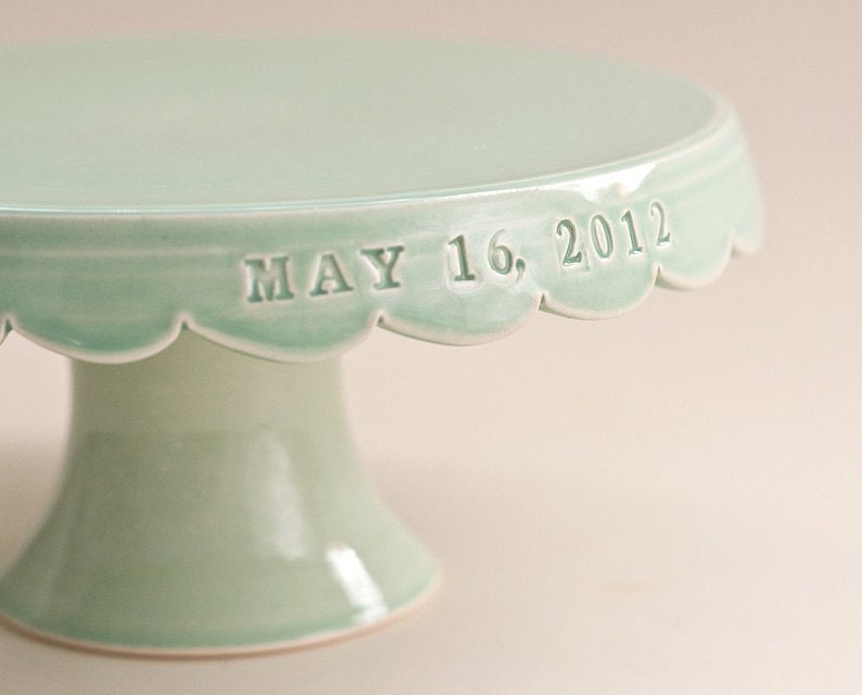 Personalized Cake Stand: A Vintage-Inspired Custom Wedding Gift in Pottery