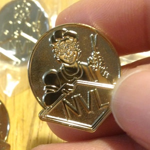 Exclusive NVL &#39;gold&#39; lapel pin 1 inch