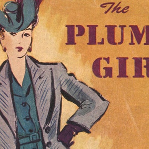 Puede incluir: Una ilustración de portada de libro vintage con una mujer que lleva un sombrero turquesa y una chaqueta gris. El título del libro es "The PLUMP GIRL" en letras moradas y en negrita.