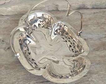 Antique EPNS Silver Plate Basket Victorian Swing Handle Fruit Bowl Ornate Centerpiece Serving Dish
