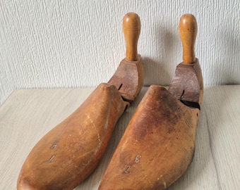 Antique Miller Trademark Size 7 Solid Wood Shoe Stretchers Vintage Cobbler Boot Shapers