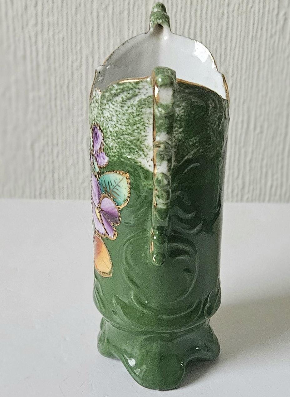 アンティーク手描き花模様磁器花瓶：緑地に金箔、13 cm - Etsy 日本