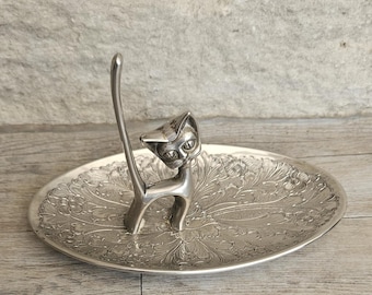 Vintage Silver Plated Cat Ring Holder & Trinket Dish Engraved Made in England Jewelry Tray Decor