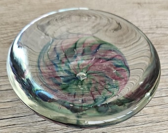 Mid-Century kleine Kunst Glas Ring Schale.Dekorative kleine Kunst Glas Schmuckschale 9 cm Durchmesser