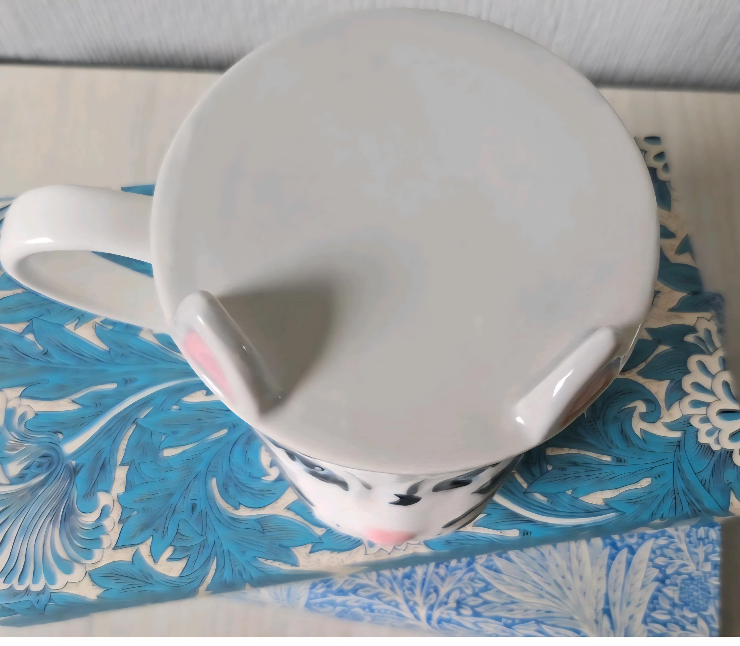 蓋とコースター付きの珍しい猫マグカップ、かわいい子猫カップ
