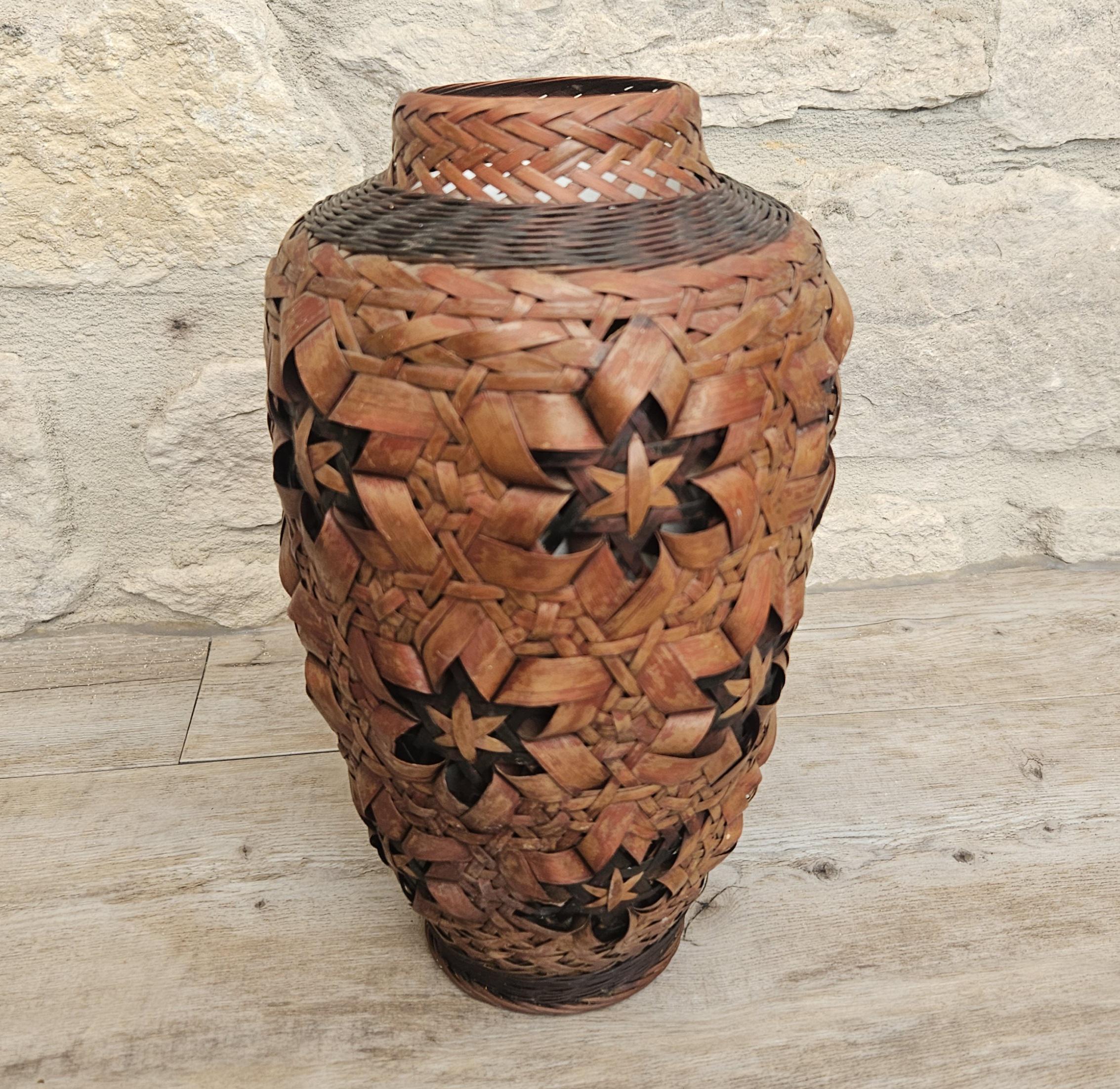 花と藤の模様の陶器花瓶 ヴィンテージ日本製生け花花瓶、籐巻き陶器インサート、フラワー