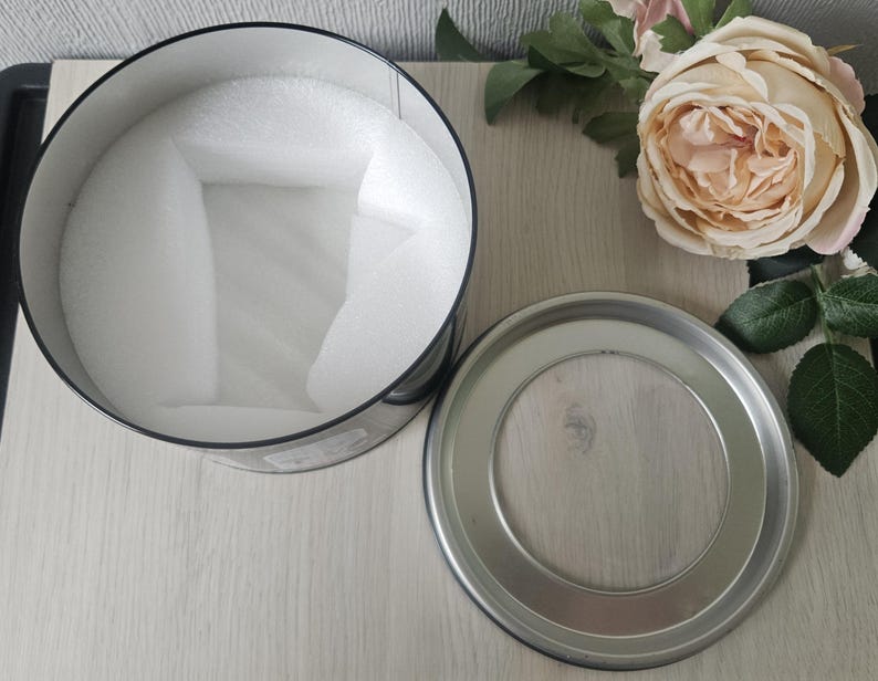 Art Deco Lady Mug in Tin - Clinton Cards England - Etsy