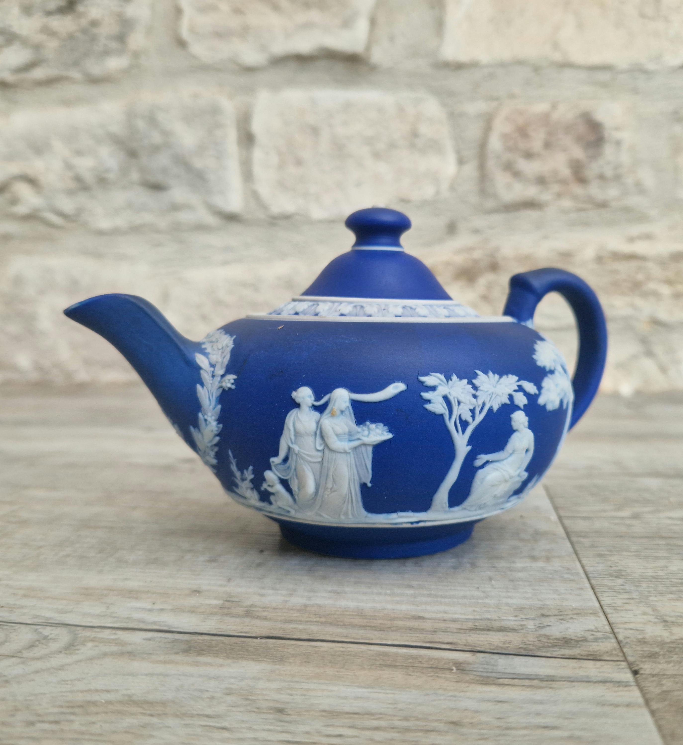 Rare Antique Wedgwood Neoclassical Cobalt Blue Dipped Jasperware