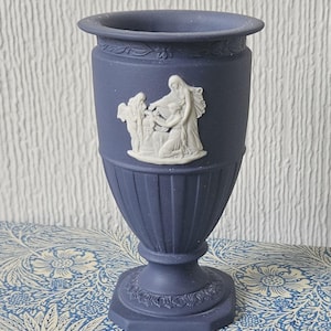 Wedgwood blue vase - Etsy 日本