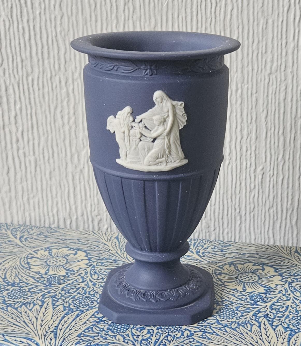 Wedgwood blue vase - Etsy 日本