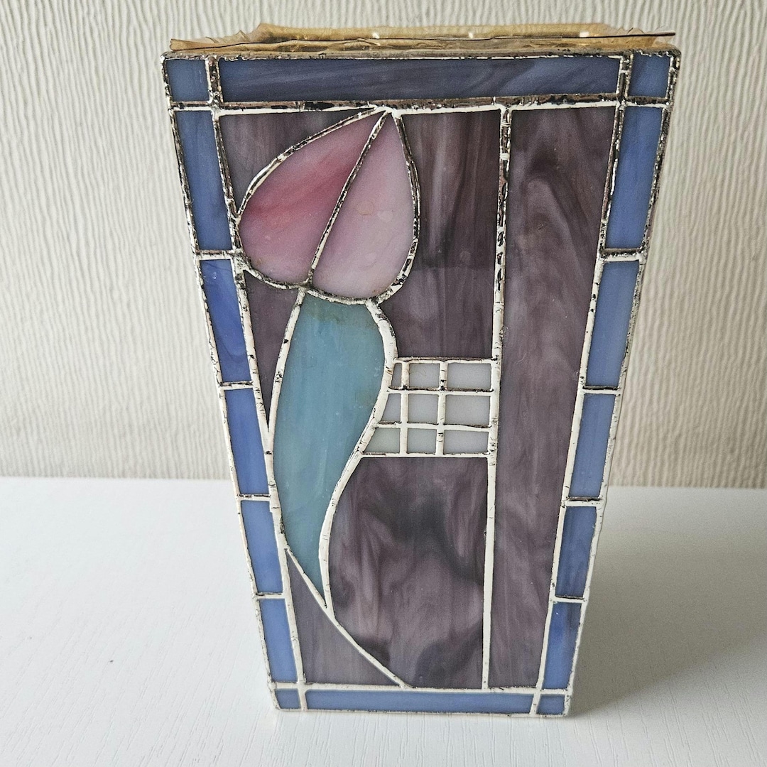 Art Deco Stained Glass Vase: Charles Rennie Mackintosh Style, 8