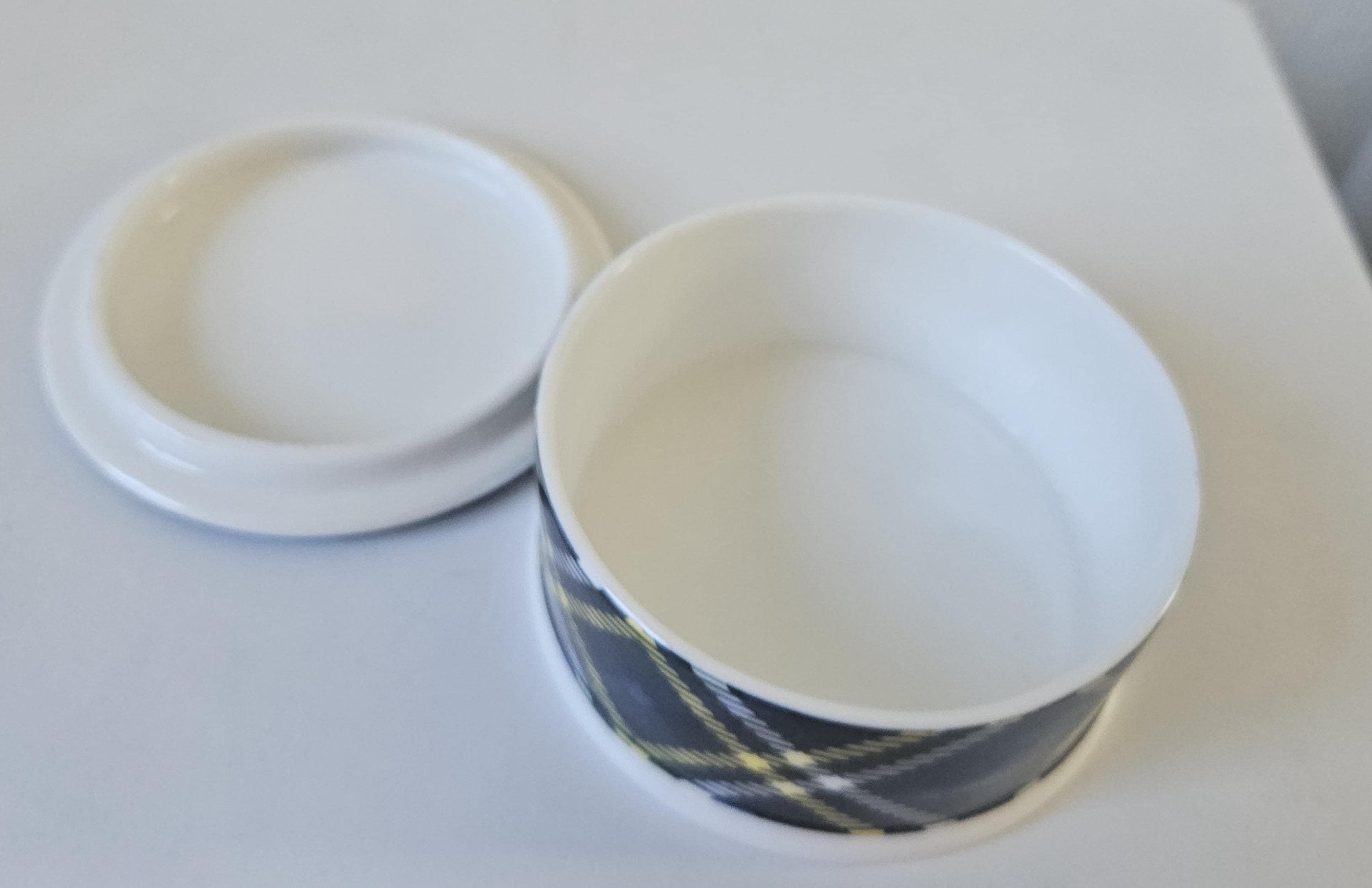 ヴィンテージ ハロッズ ラウンド トリンケット ポットと蓋 グリーン