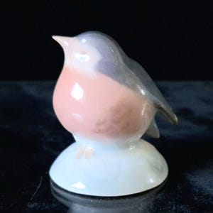Royal Copenhagen Ceramic Baby Robin #2238 Vintage by Platen Hallermundt 4.2cm